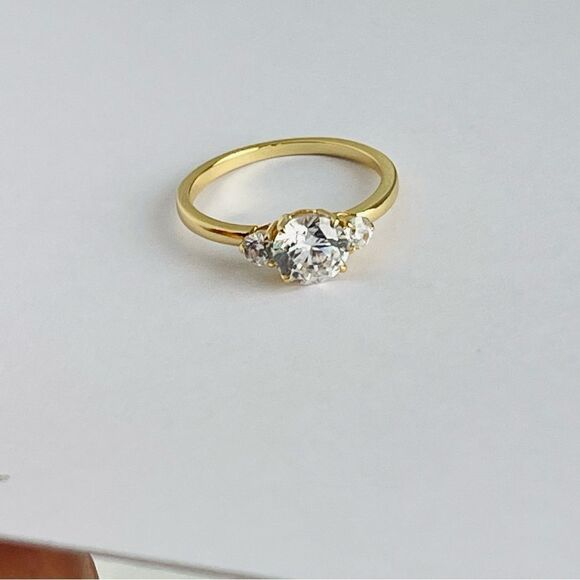 1.0CT Gold plated Ring Three Stone Size 6.5 - Picture 1 of 7
